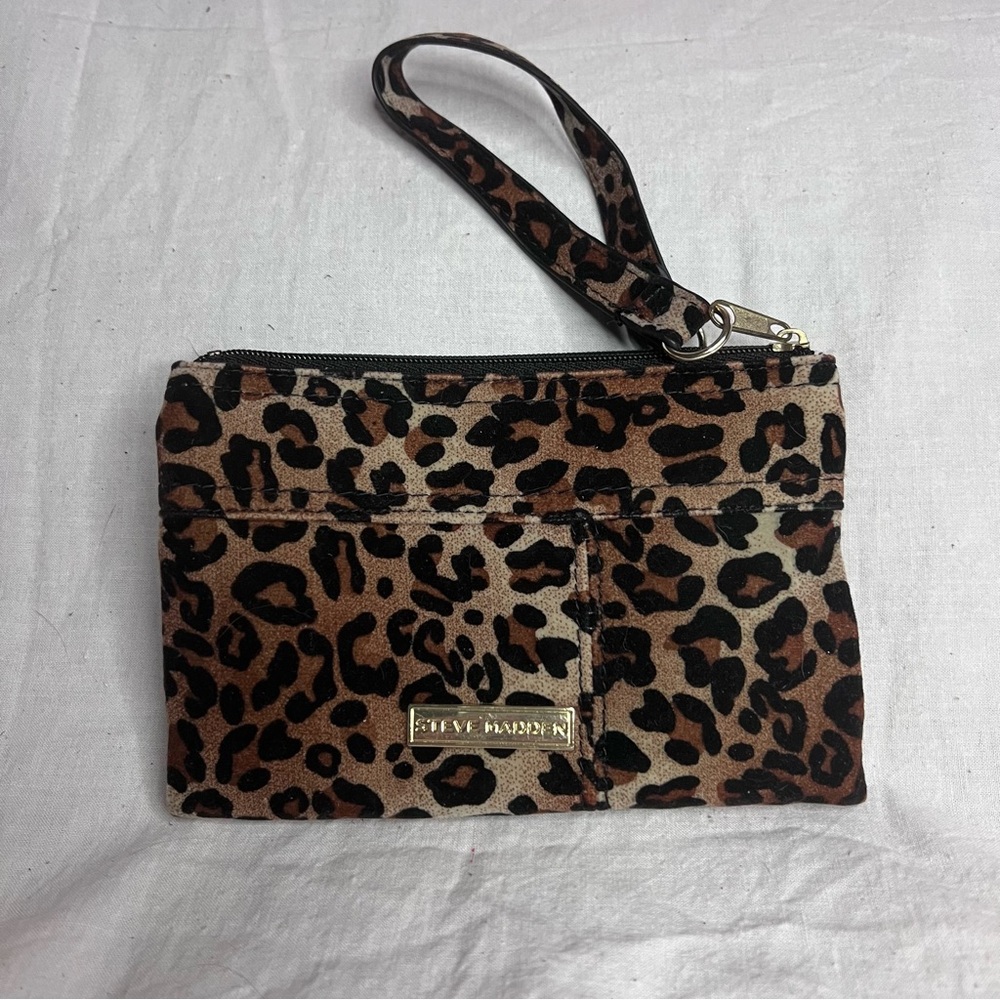 Steve Madden wristlet